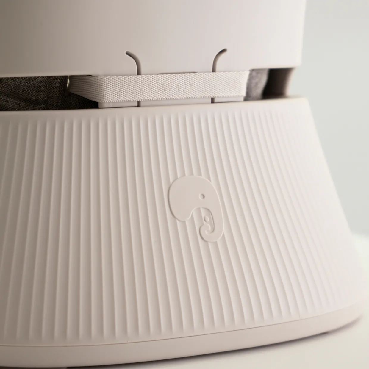 Bärbar barnstol Hannie White Sand