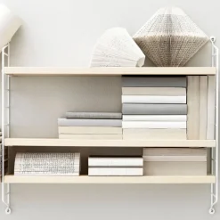 Hylla Pocket String ask/vit