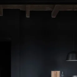 Lampa Ambit 25 svart