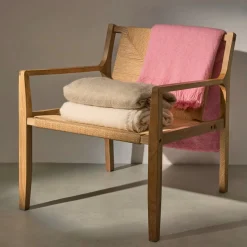 Loungefåtölj m flätad sits Alma Ek