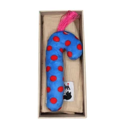 Maskskallra och Snutte Blå med röda prickar