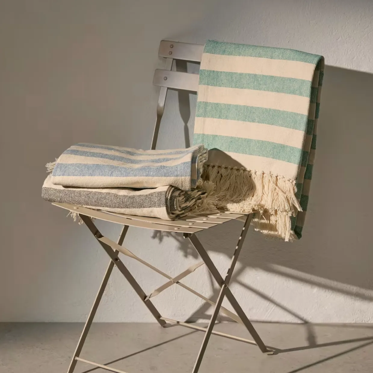 Pläd Elly Stripe 130x170cm turkos