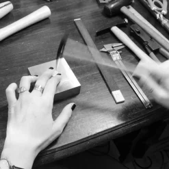 Örhängen hamrad ring