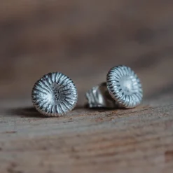 Örhängen Knappkorall silver