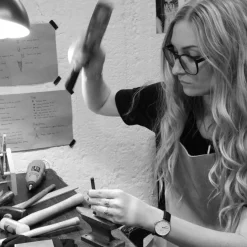 Örhängen rund oxiderad