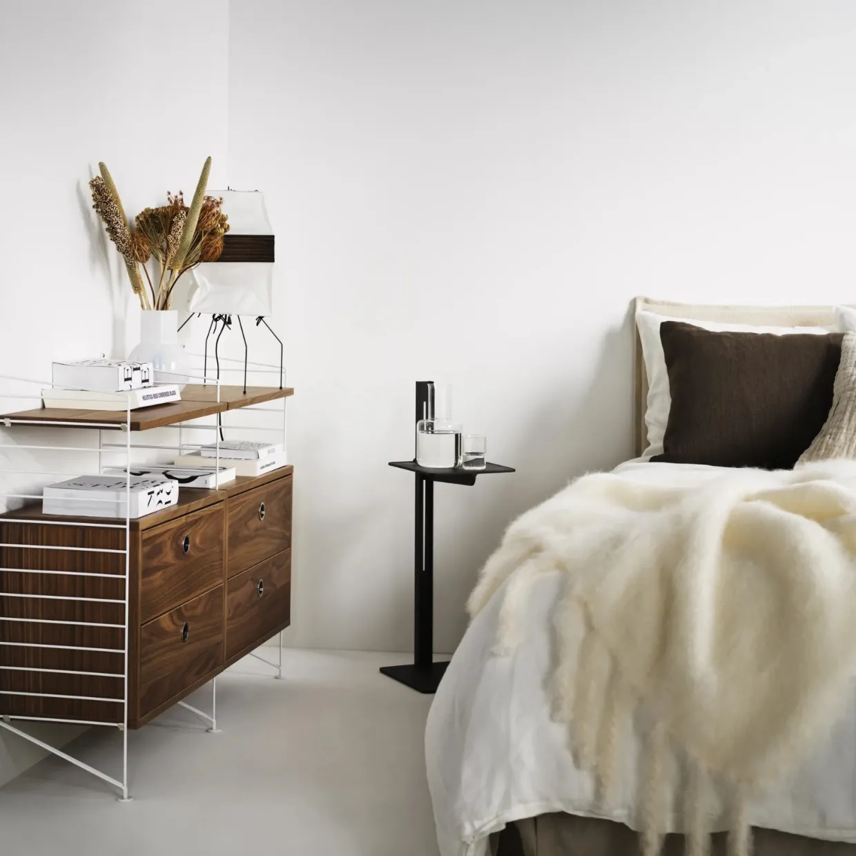 Sidobord Museum Svart