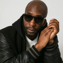 Solglasögon Oval Svart