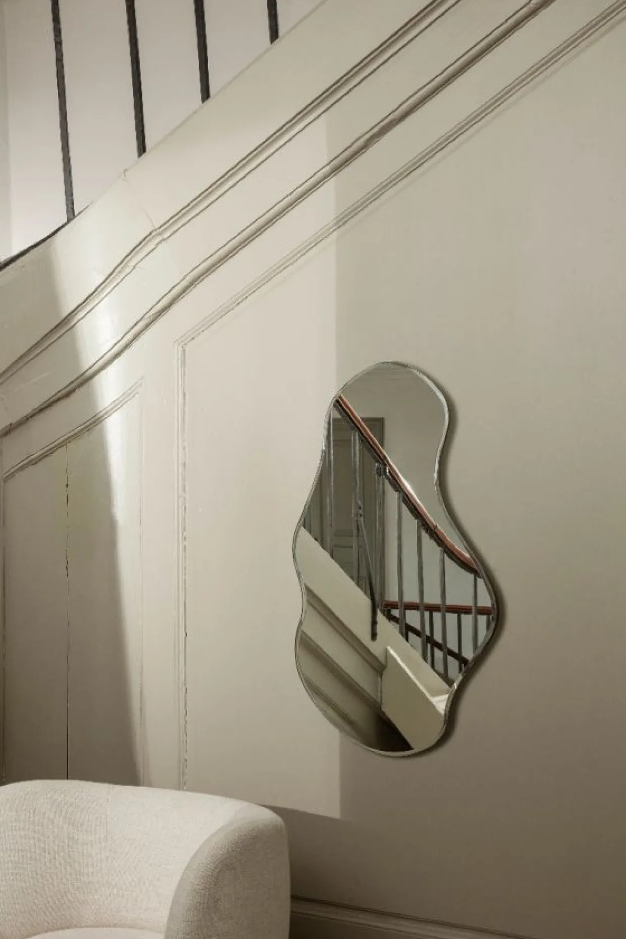 Spegel Pond Large Mässing