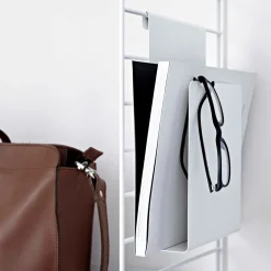 Tidskriftssamlare vit